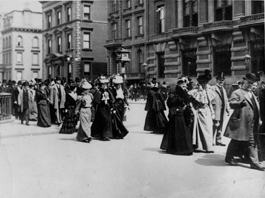 Easter_parade_Fifth_Avenue_1890